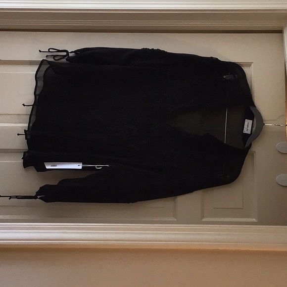 Sam and Lavi embroidered top-NWT - Picture 1 of 7